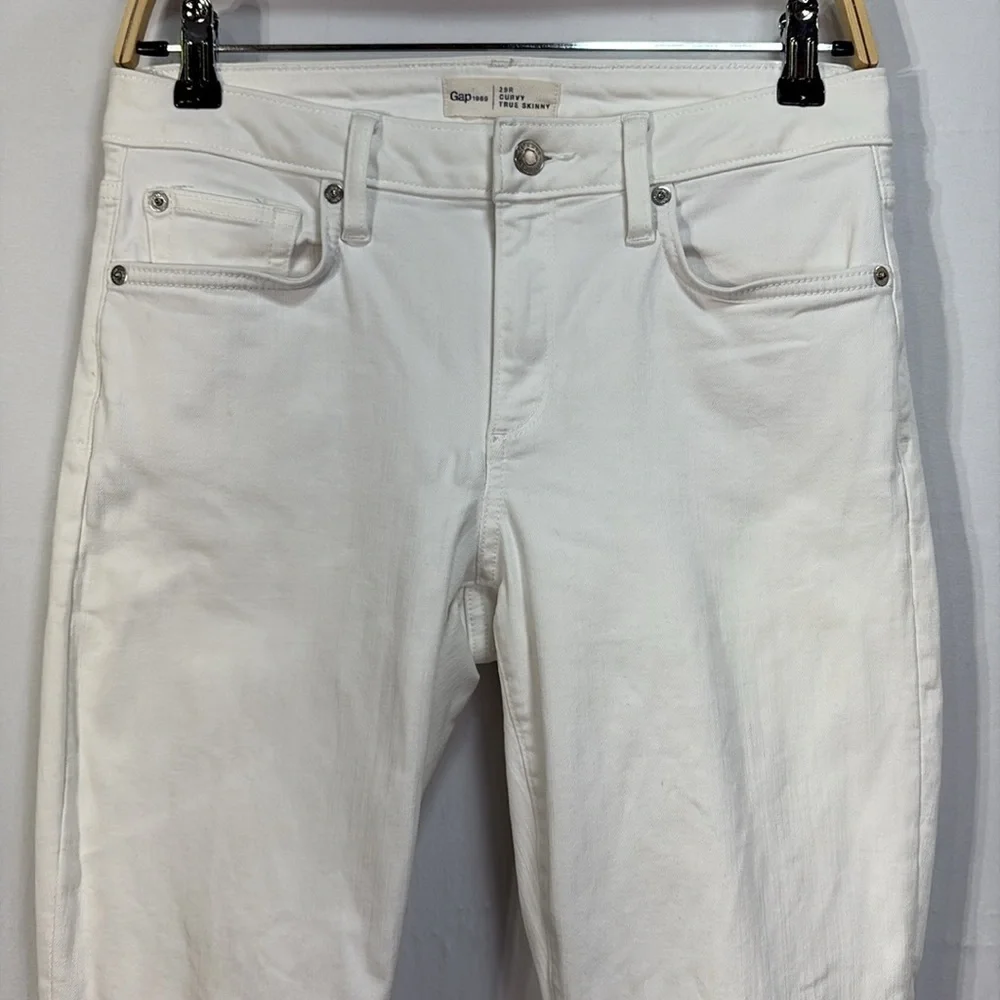 🐩 Gap white denim, curvy true skinny jeans